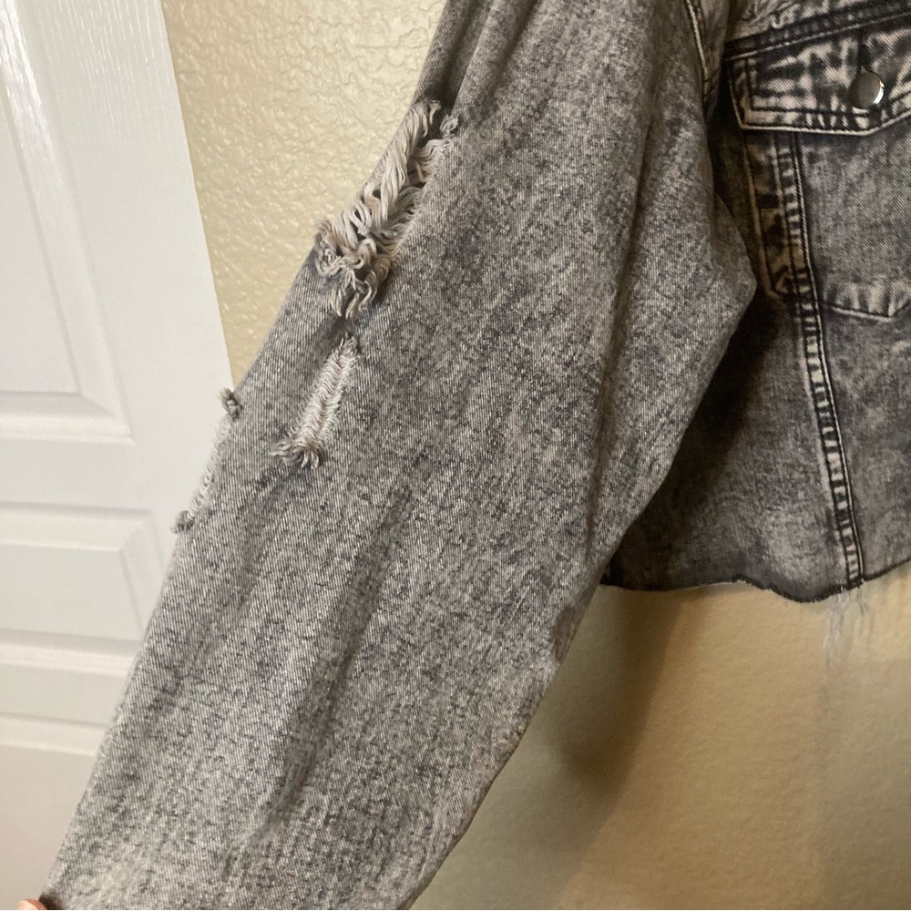 American Bazi Retro Acid Wash Cropped Denim Jacket With Chains Biker Bohemian 1X - Picture 6 of 16